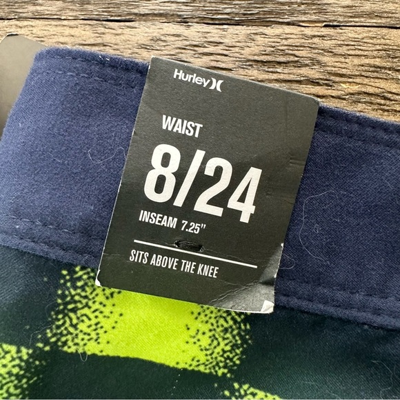 NWT Hurley Boys 8 / 24 waist Obsidian check print board shorts Swimwear New - Picture 5 of 5